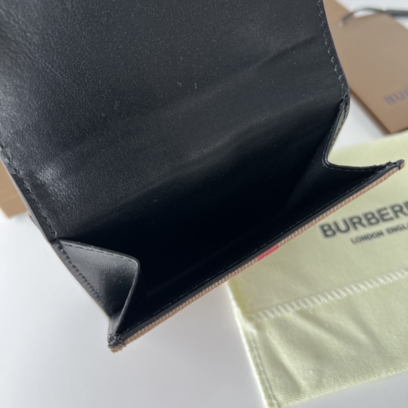 Bv*b*rry wallets